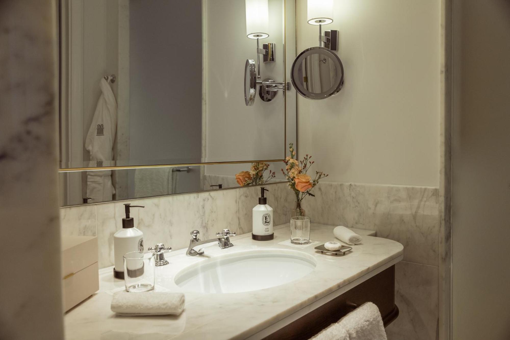 Corinthia Grand Hotel Astoria Брюксел Екстериор снимка